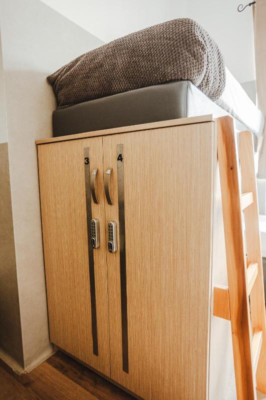 Bunk Bed in Mixed Dormitory Room image 3