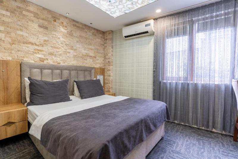 Two-Bedroom Suite image 4