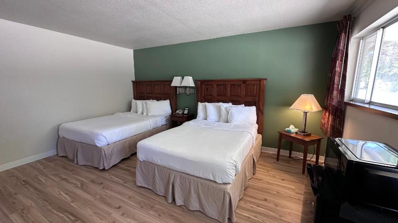 Double Room with Two Double Beds image 4