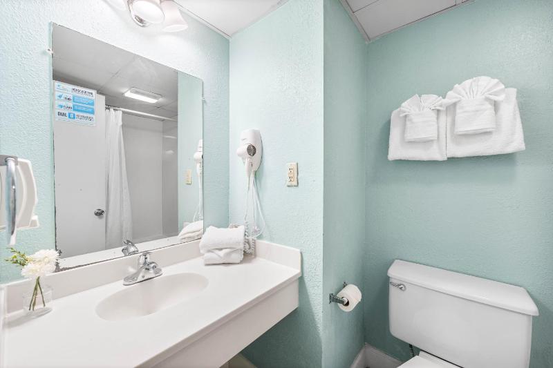 Standard Double Room with Balcony - Gulf Side image 3
