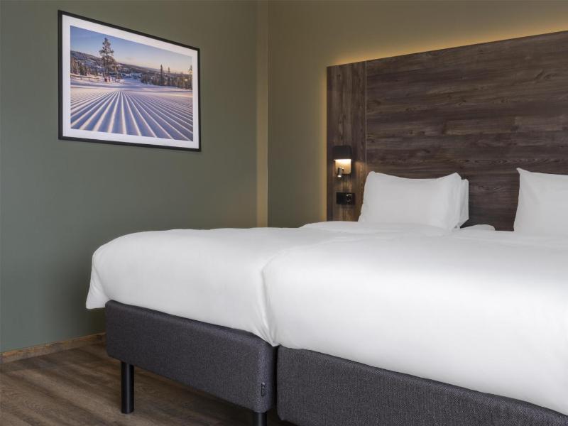 Standard Room with Valley View image 3