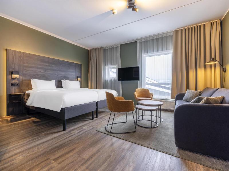 Standard Room with Valley View image 1
