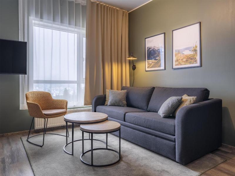 Standard Room with Valley View image 4