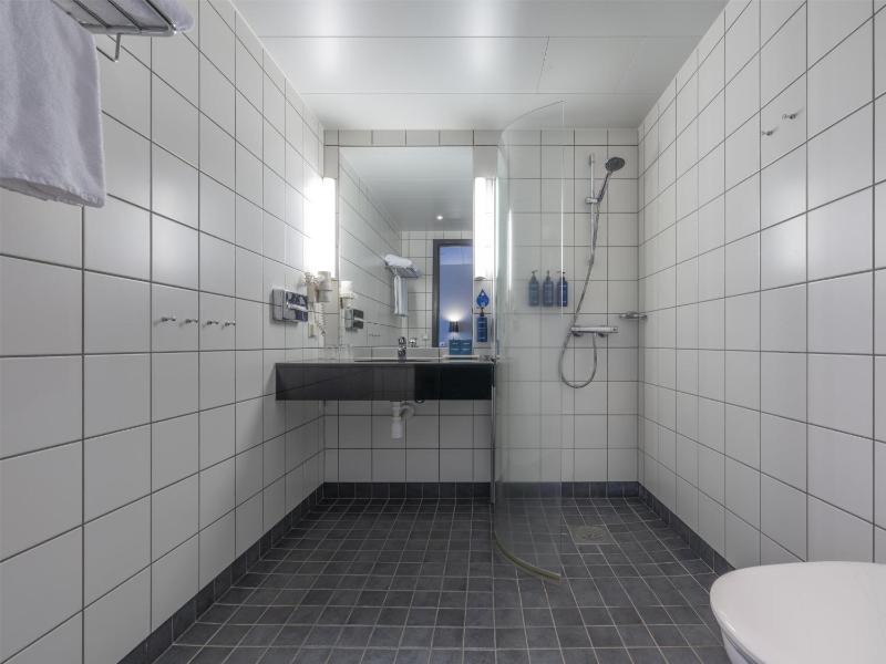 Standard Room image 2