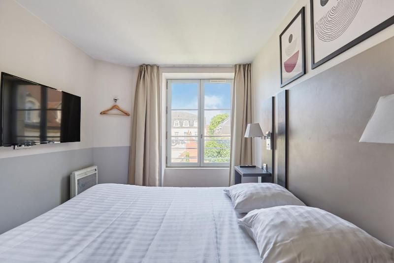 Two-Bedroom Apartment (6 Adults) image 1
