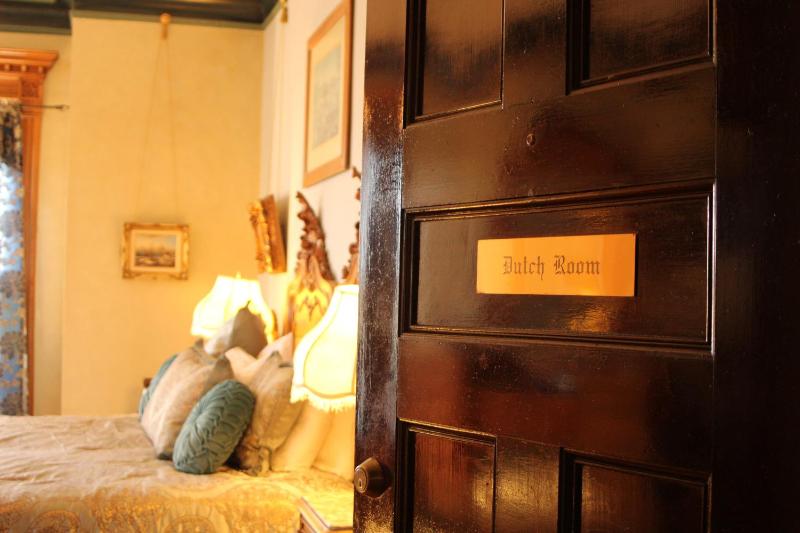 King Room image 3