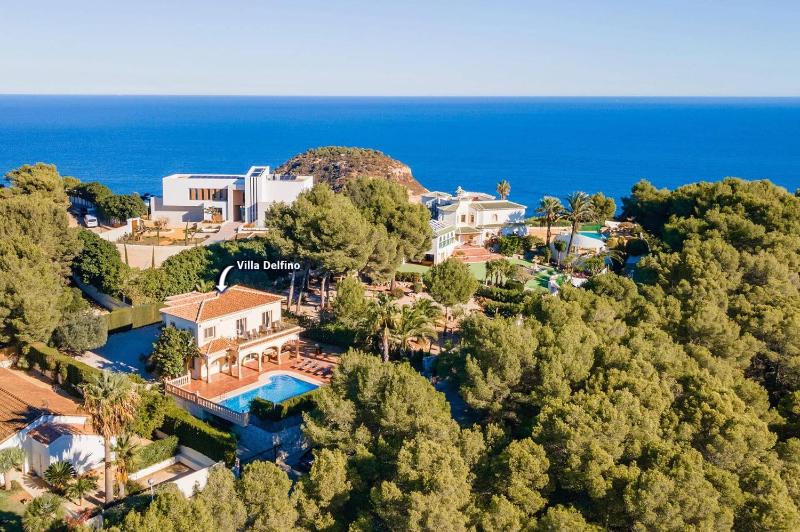 Villa Delfino by Villa Plus - image 12