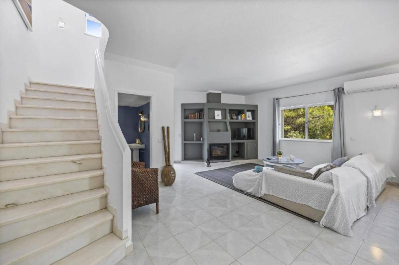 Villa Amoreira by Villa Plus - image 11
