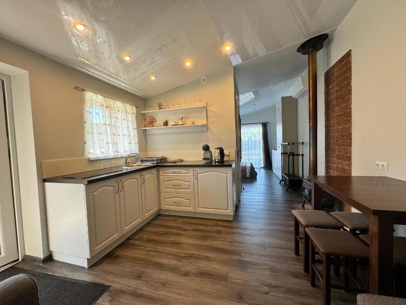 One-Bedroom House image 4