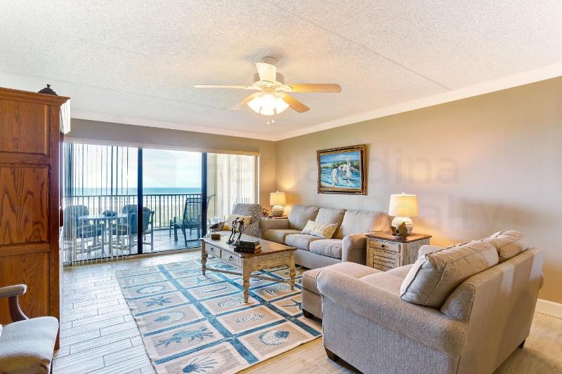 Renovated Condo in small quiet complex. Relaxation comes easy here. One assigned parking - image 29