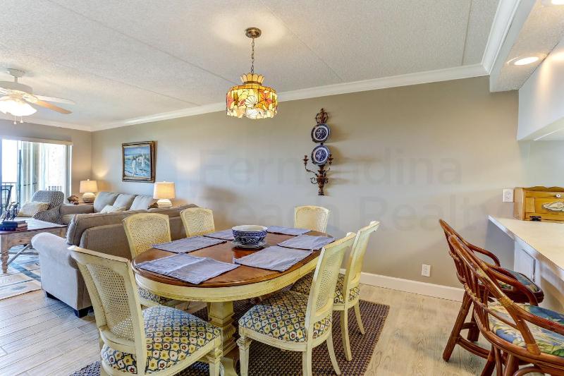 Renovated Condo in small quiet complex. Relaxation comes easy here. One assigned parking - image 40