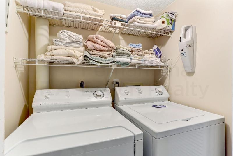 Renovated Condo in small quiet complex. Relaxation comes easy here. One assigned parking - image 31