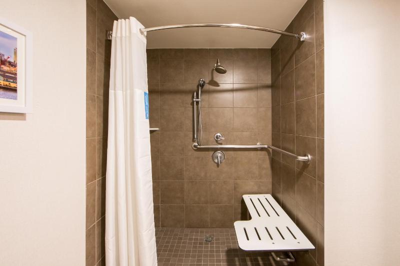 Hampton Inn & Suites Seattle-Downtown - image 14