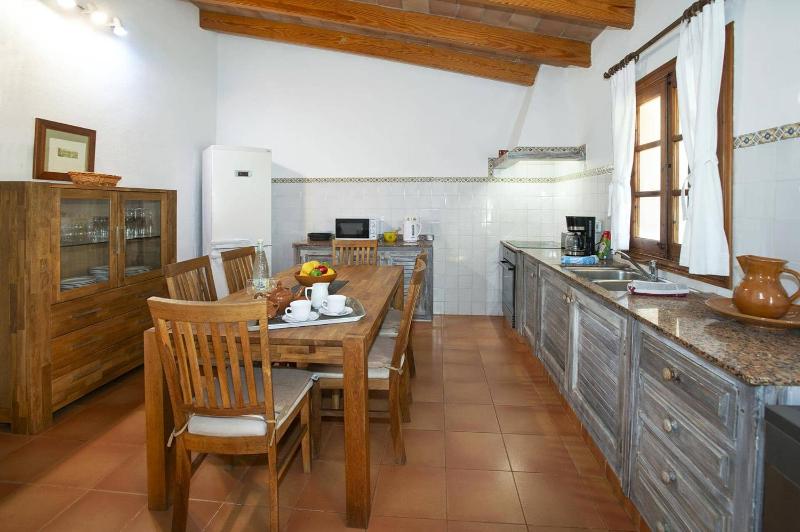 Villa Vidrier II by Villa Plus - image 8