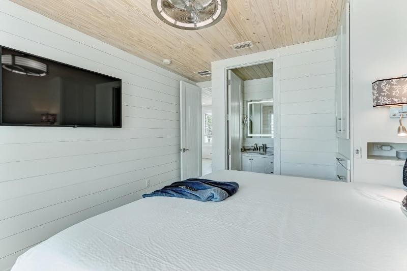 226 S Fletcher Ave - image 12