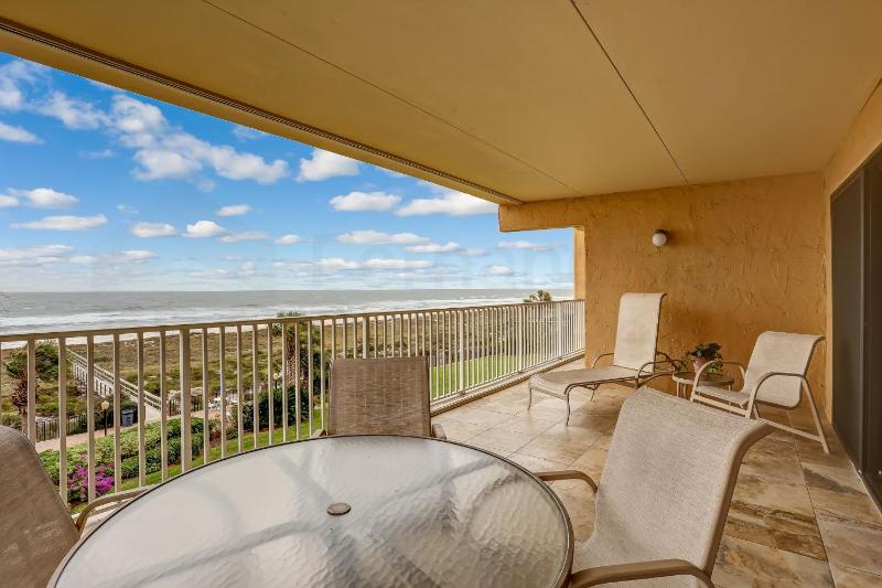 Stunning Ocean views from this 3 bedroom condo. Enjoy your piece of paradise. - image 6