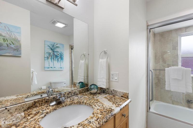 Aqua Blue | Close to Beach | Heated Pool | Hammock & Firepit - image 18
