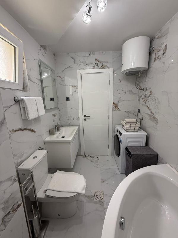 Sisters residence - image 13