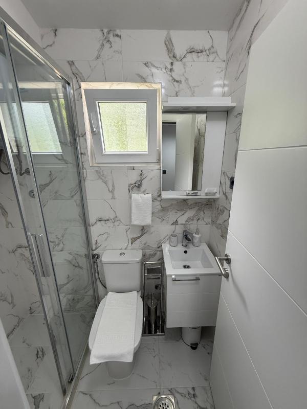 Sisters residence - image 15