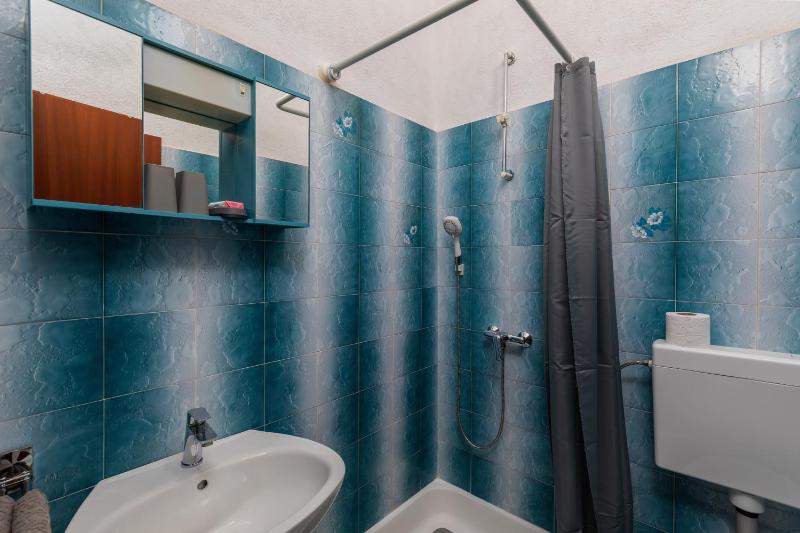 Apartments by the sea Brela Makarska - 2713 - image 33
