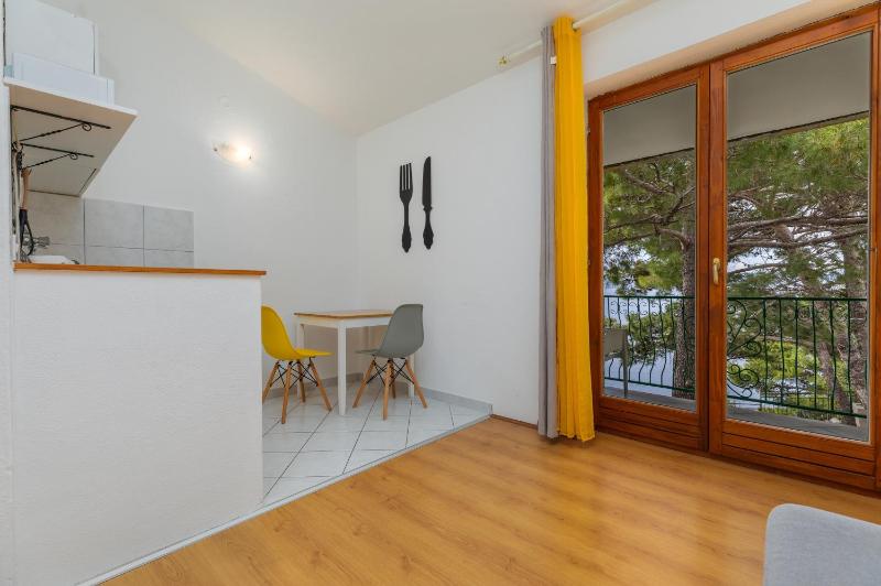 Apartments by the sea Brela Makarska - 2713 - image 20