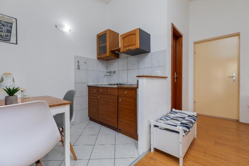 Apartments by the sea Brela Makarska - 2713 - image 22