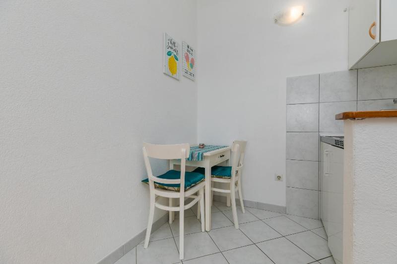 Apartments by the sea Brela Makarska - 2713 - image 48