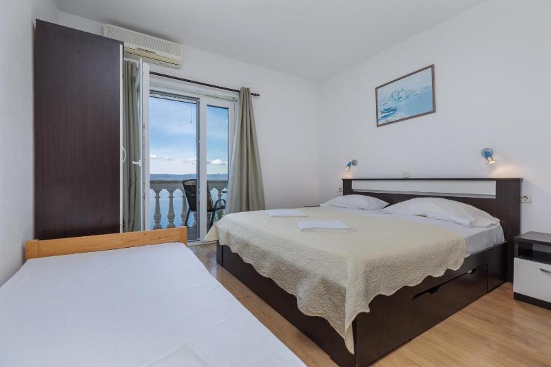 Apartments and rooms by the sea Brela Makarska - 24416 - image 13