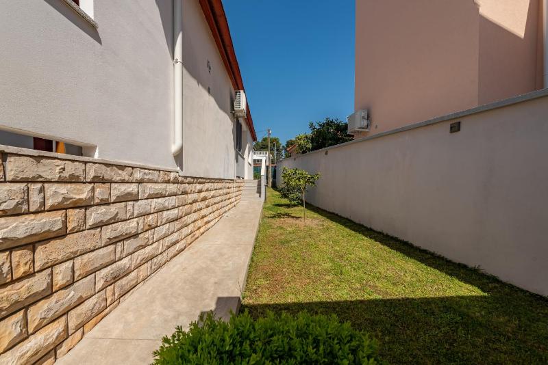 Apartments with parking space Bibinje Zadar - 24491 - image 14