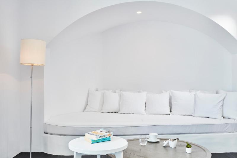 Master Pool Suite image 4