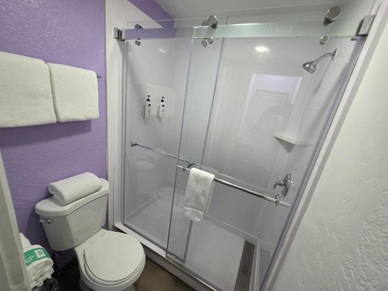 Deluxe Double Room image 4