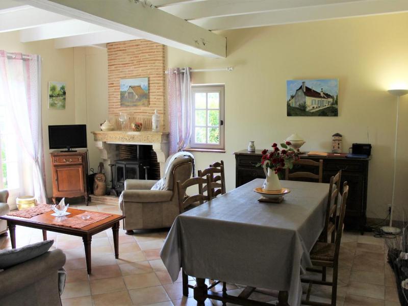 Holiday Home (6 Adults) image 1