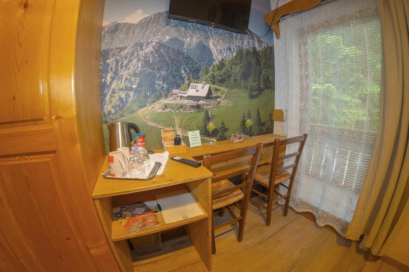 Double Room image 4
