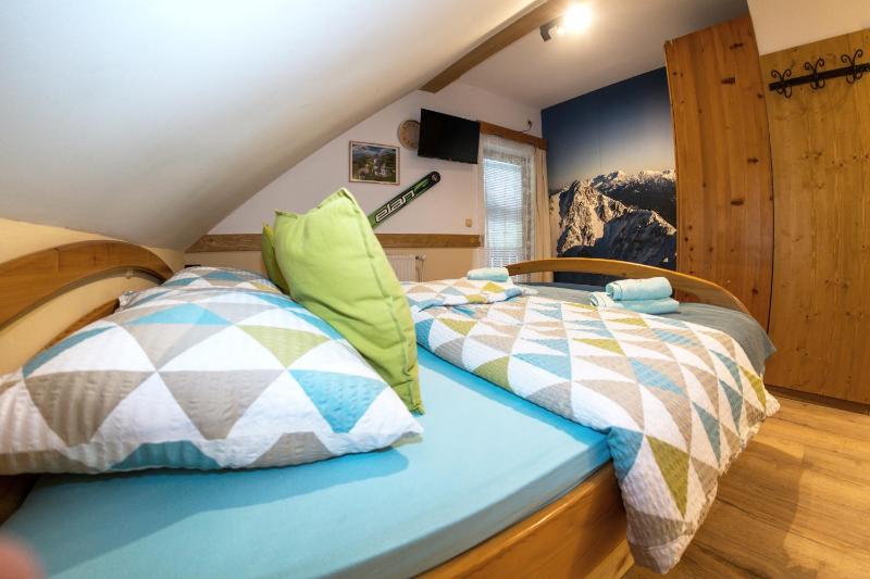 Double Room image 3
