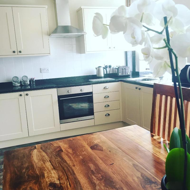 Two-Bedroom House image 2