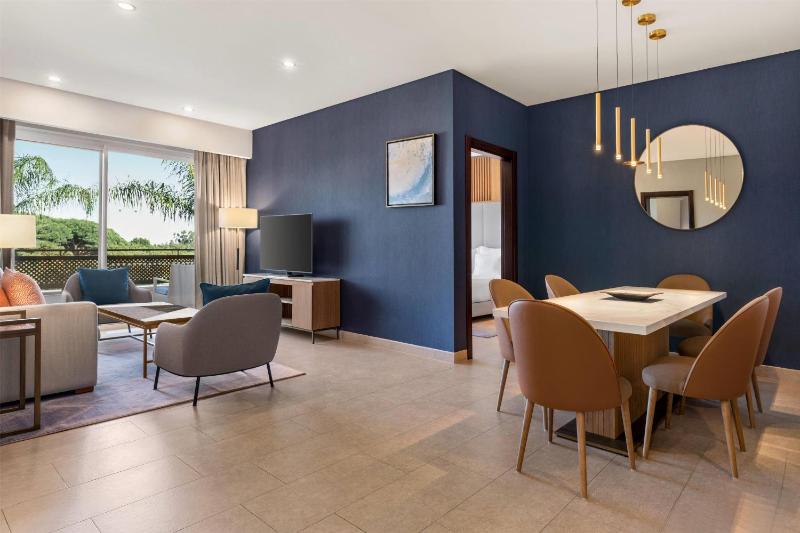 Two Bedroom Sunrise Suite image 1