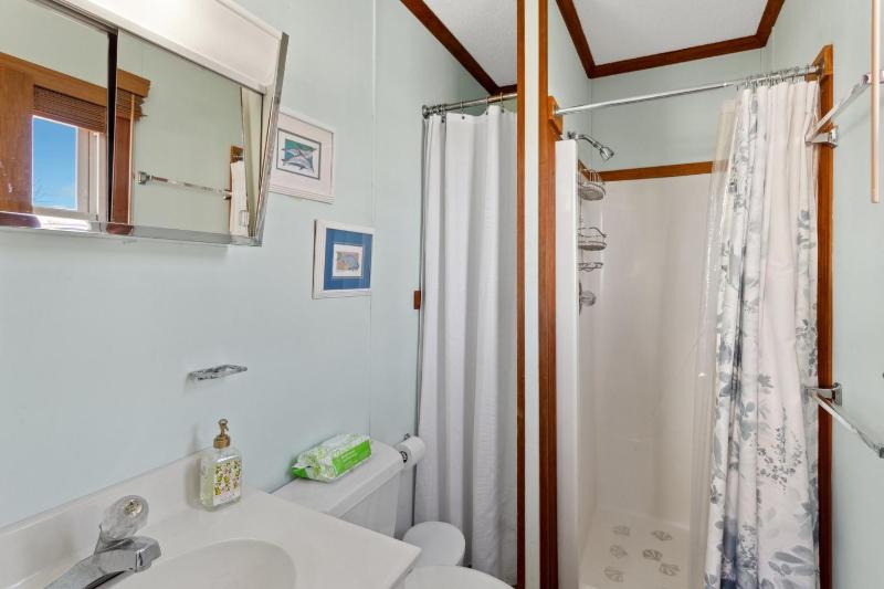 5165 - Holden Inn - image 13