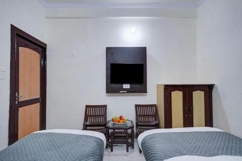 Hotel Prithvi Palace Near RDC & Santosh Hospital - image 10