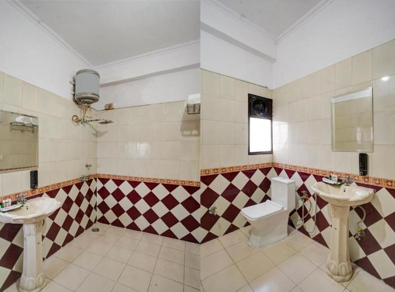 Hotel Prithvi Palace Near RDC & Santosh Hospital - image 27