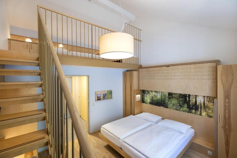 Duplex Quadruple Room image 3