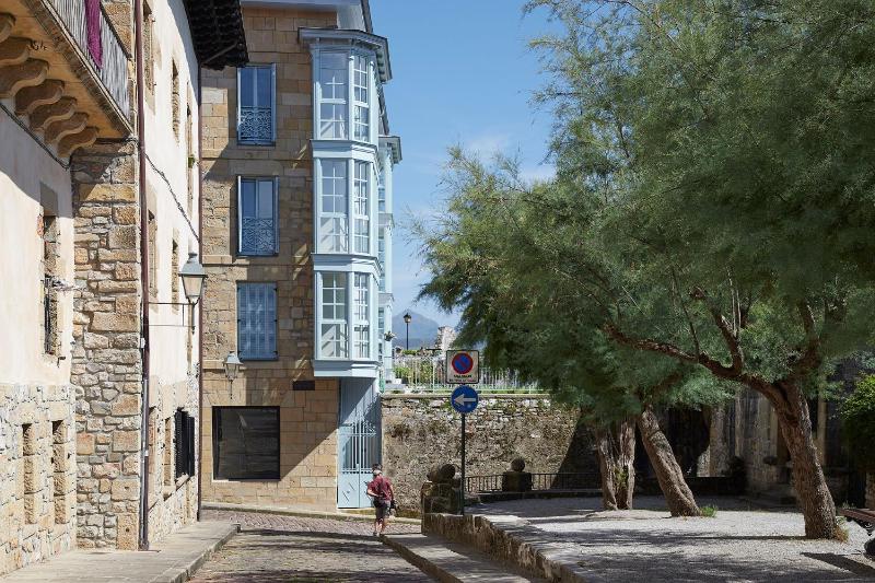 Deluxe Apartment image 3