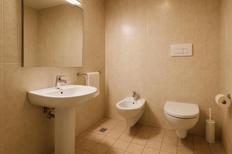 Single Room image 3