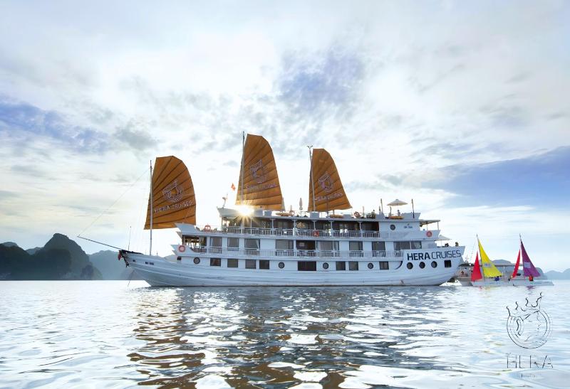 Hera Grand Luxury Cruise - image 11