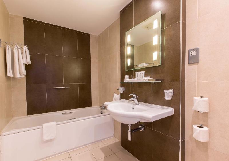 Double Room image 1