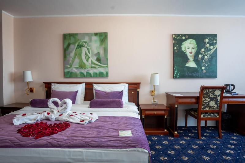 Two-Bedroom Apartment image 4