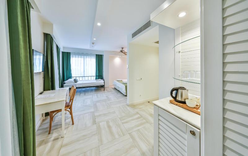 Livia Hotel - image 12