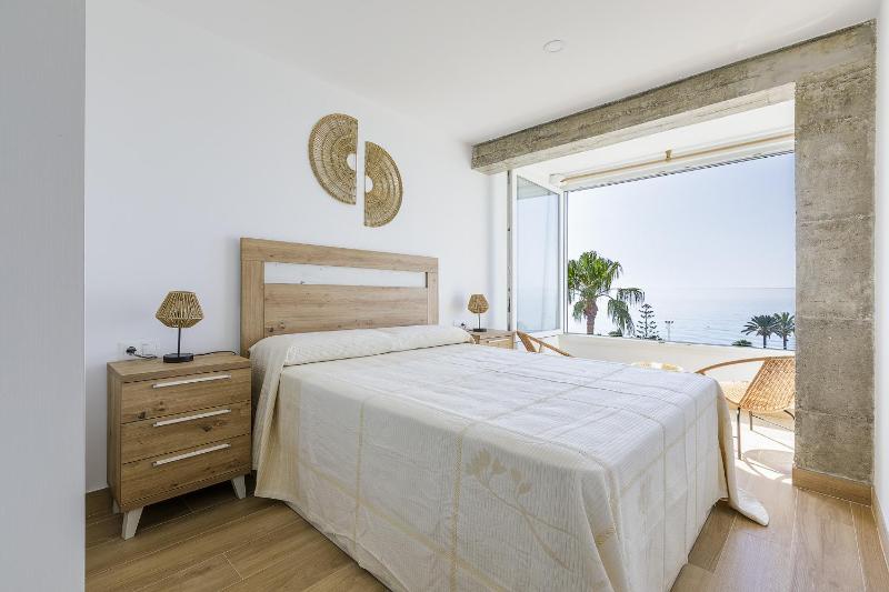 A&N Seafront Sea View Apartment with Terrace Torre del Mar - image 22