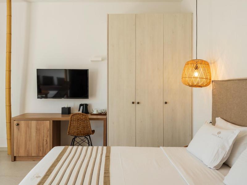 Superior Double or Twin Room with Sea View image 2