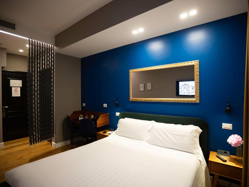 Superior Double Room image 4