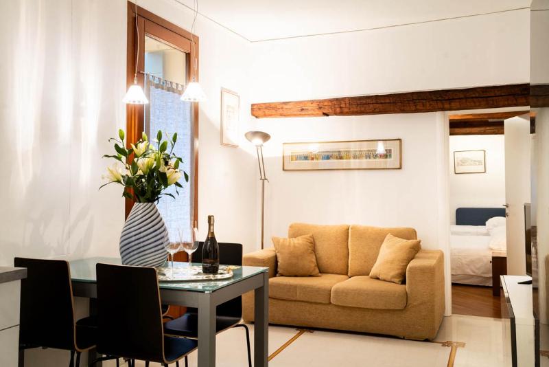 One-Bedroom Apartment image 3